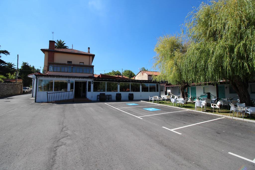 Pension Las Casitas De Santander Auto Check Exterior photo