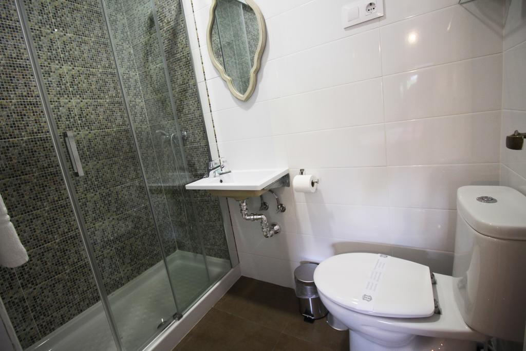 Pension Las Casitas De Santander Auto Check Exterior photo